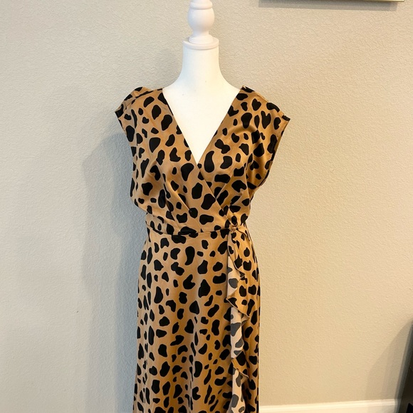 Bar III wrap dress - Picture 3 of 10